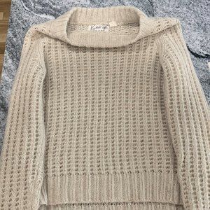 Field Flower Sweater Size Medium